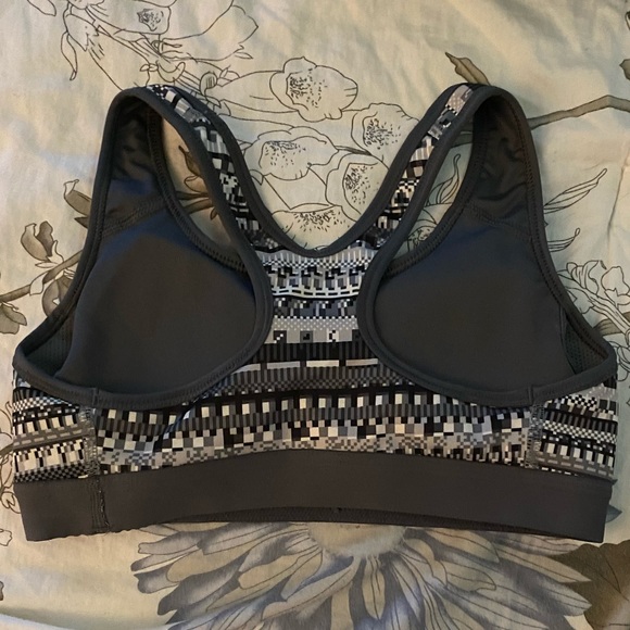 COPY - Nike pro sports bra - Picture 2 of 2